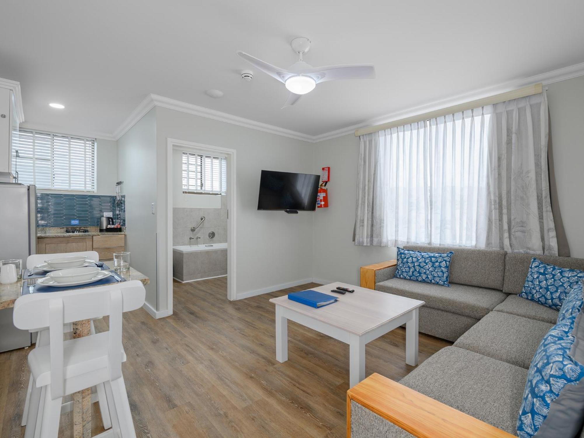 Margate Beach Club Стая снимка